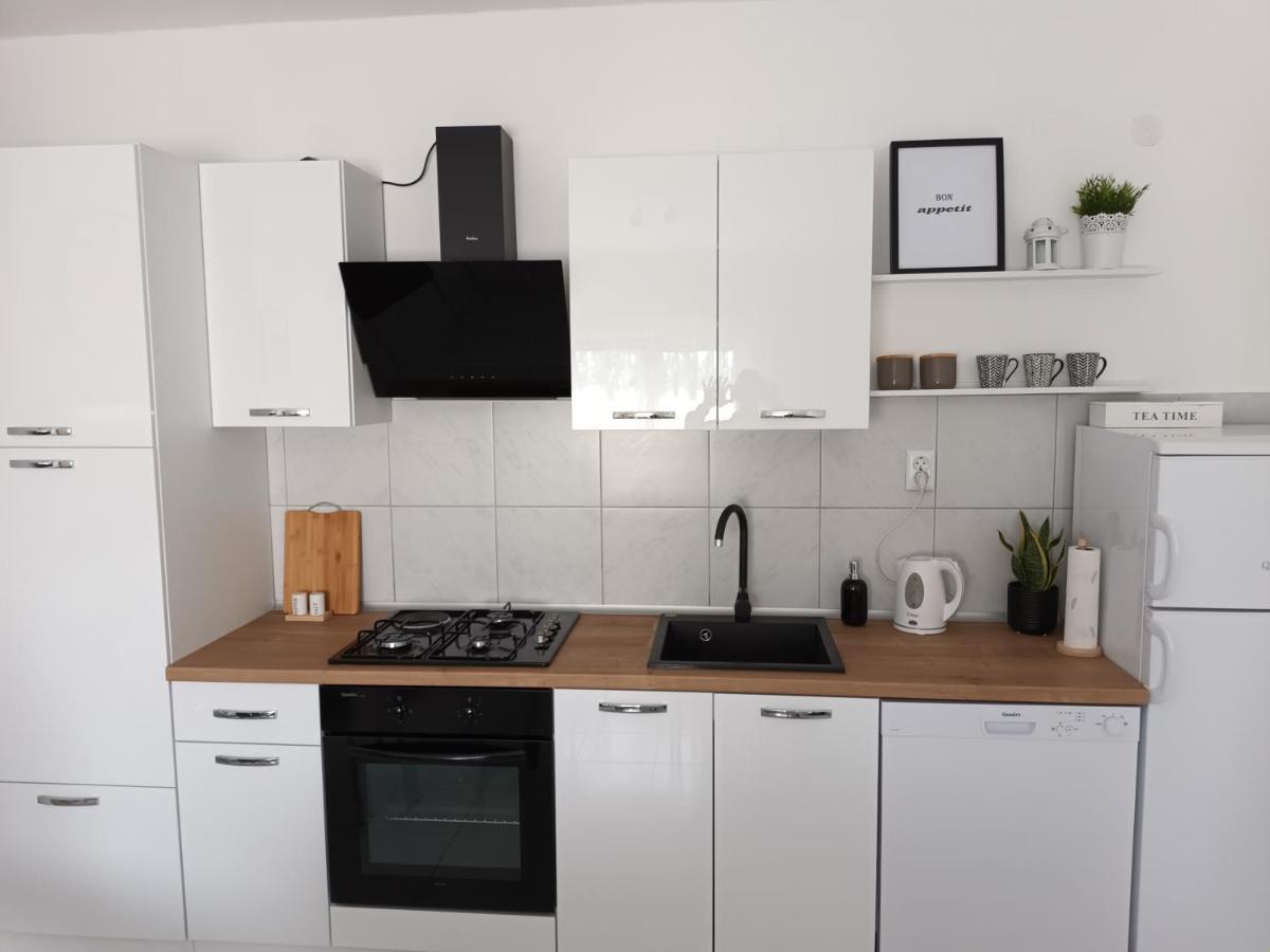 Holiday House Ana Скрадин Екстериор снимка